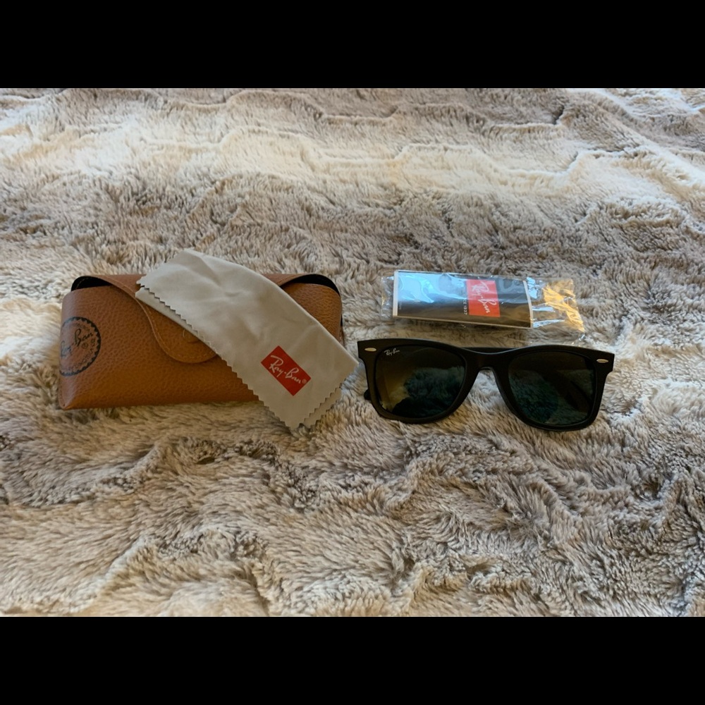 Brand New Ray-Ban Wayfarers